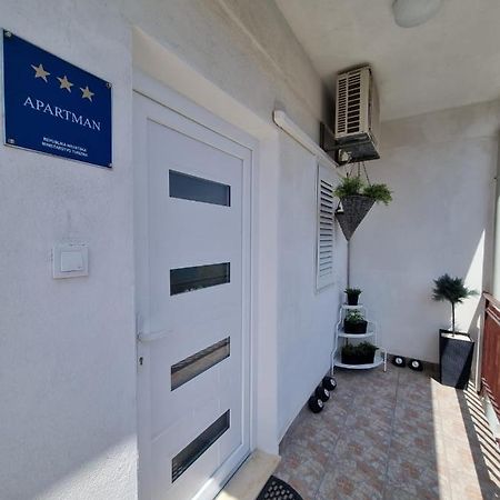 Apartment Mastrinka By The Sea -10M Trogir Luaran gambar