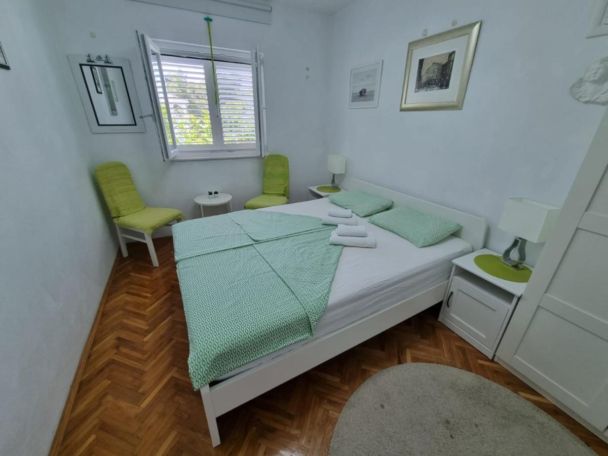 Apartment Mastrinka By The Sea -10M Trogir Luaran gambar