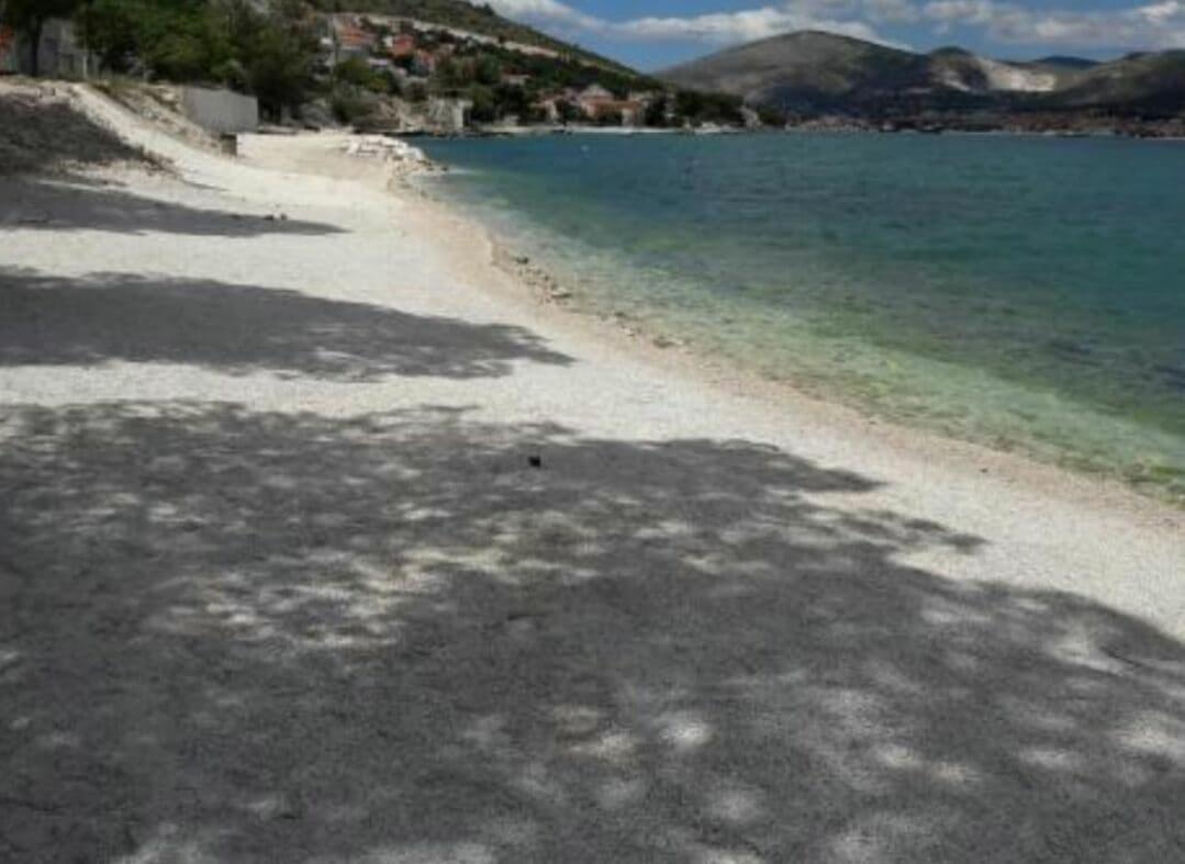 Apartment Mastrinka By The Sea -10M Trogir Luaran gambar