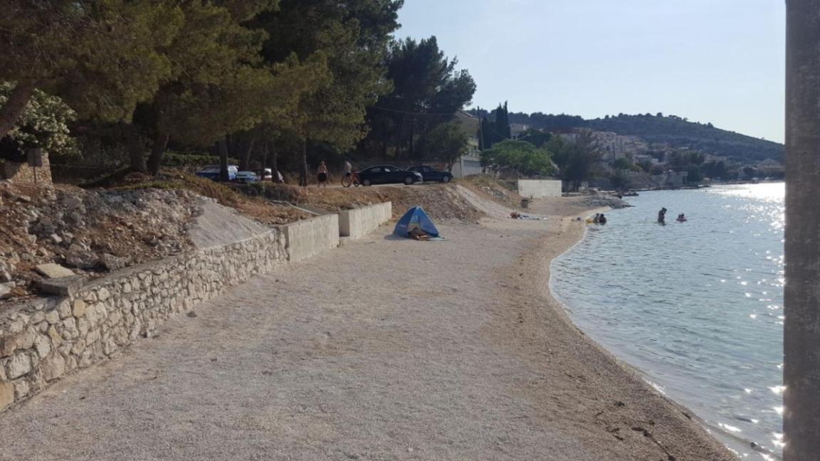 Apartment Mastrinka By The Sea -10M Trogir Luaran gambar